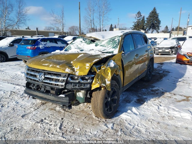 Volkswagen fsi 2018 1V2HR2CA6JC506648 Image 2