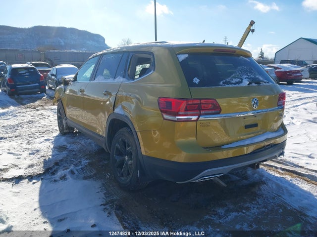 Volkswagen fsi 2018 1V2HR2CA6JC506648 Image 3