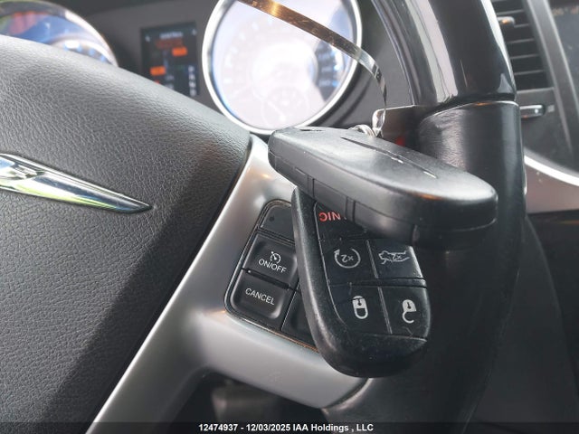 Chrysler 300 2014 2C3CCAKT5EH217830 Image 11