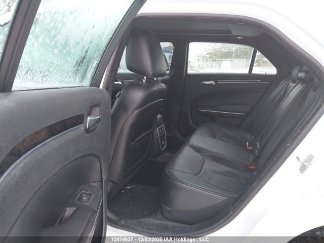 Chrysler 300 2014 2C3CCAKT5EH217830 Image 8