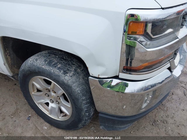 1GCVKREH2JZ377008 Chevrolet Silverado K1500 Lt