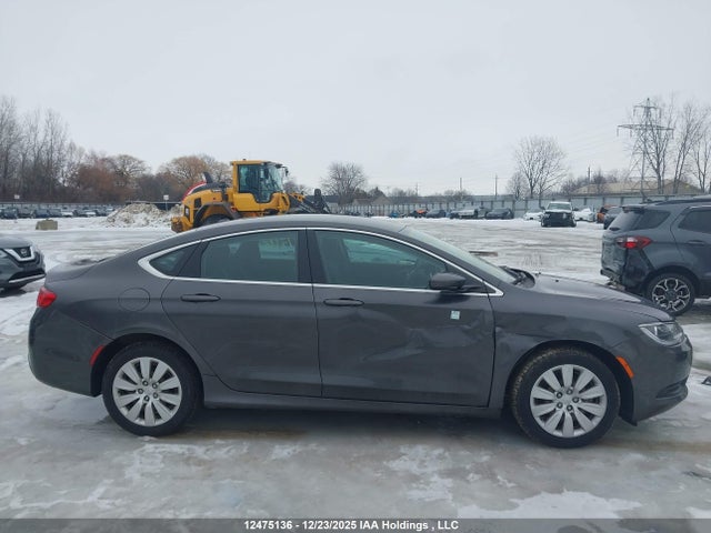 Chrysler 200 2015 1C3CCCFB3FN737174 Image 13