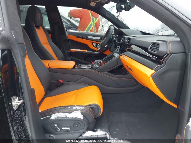 ZPBCA1ZL5NLA21650 Lamborghini Urus