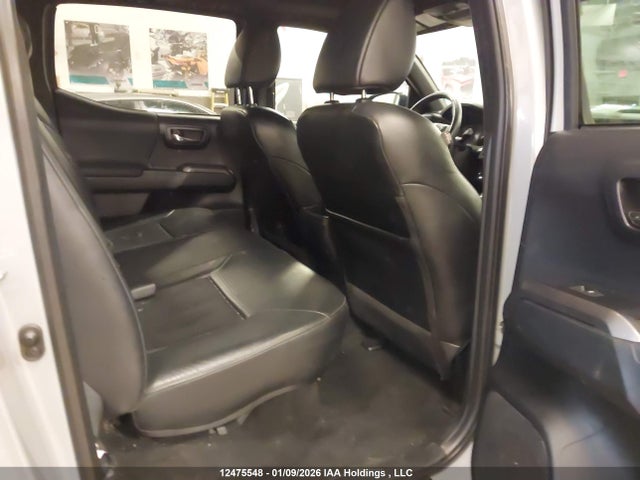 5TFDZ5BN3JX031555 Toyota Tacoma Dbl Cab/sr5/trd Sport/or