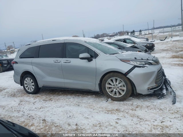 5TDGSKFC3SS204376 Toyota Sienna Limited 7-passenger