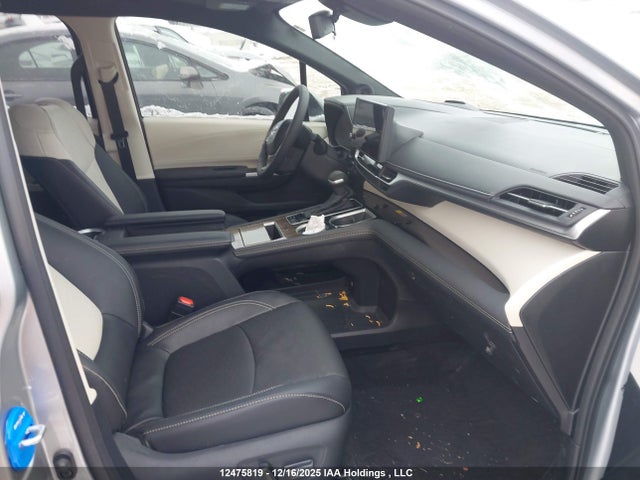 5TDGSKFC3SS204376 Toyota Sienna Limited 7-passenger