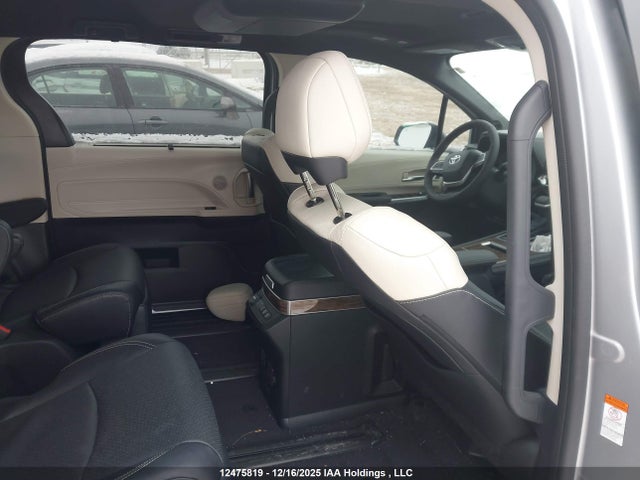 5TDGSKFC3SS204376 Toyota Sienna Limited 7-passenger