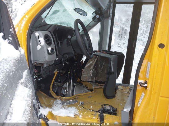 12475840 :رقم المزاد ، 1FDFE4FN3SDD27747 vin ، 2025 Ford E-450 Cutaway مزاد بيع