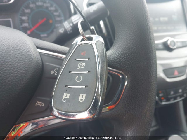 12476067 :رقم المزاد ، 1G1BE5SMXH7227358 vin ، 2017 Chevrolet Cruze مزاد بيع