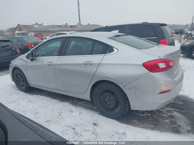 12476067 :رقم المزاد ، 1G1BE5SMXH7227358 vin ، 2017 Chevrolet Cruze مزاد بيع