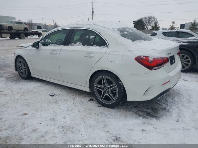 WDD3G4FBXKW001140 Mercedes-Benz A 220 4matic