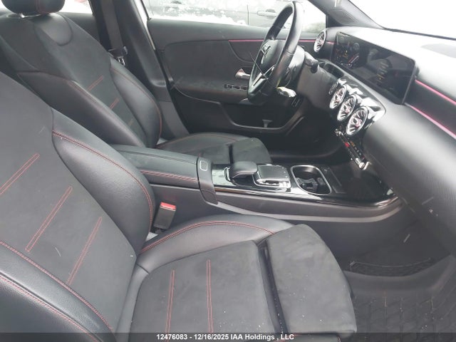 WDD3G4FBXKW001140 Mercedes-Benz A 220 4matic