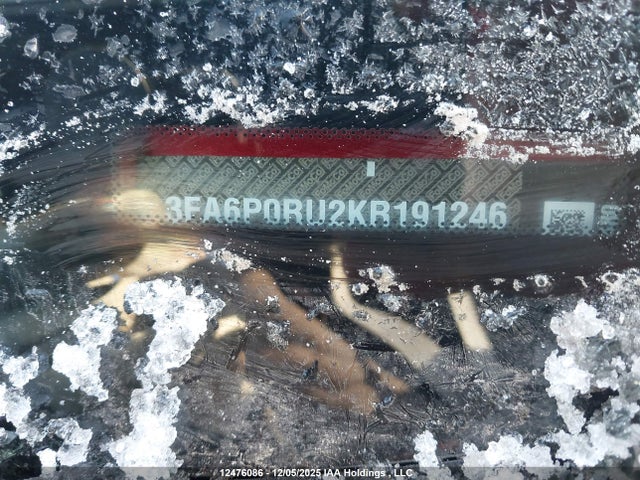 3FA6P0RU2KR191246 Ford Fusion
