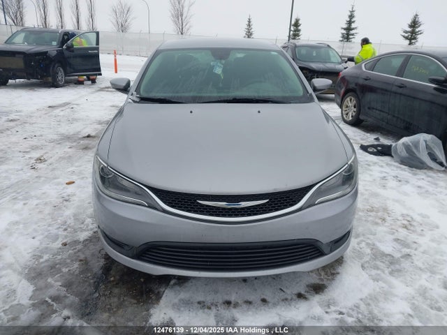 1C3CCCFB2FN721595 Chrysler 200 LX