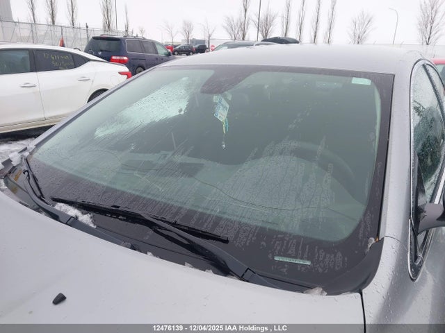 1C3CCCFB2FN721595 Chrysler 200 LX