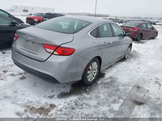 1C3CCCFB2FN721595 Chrysler 200 LX