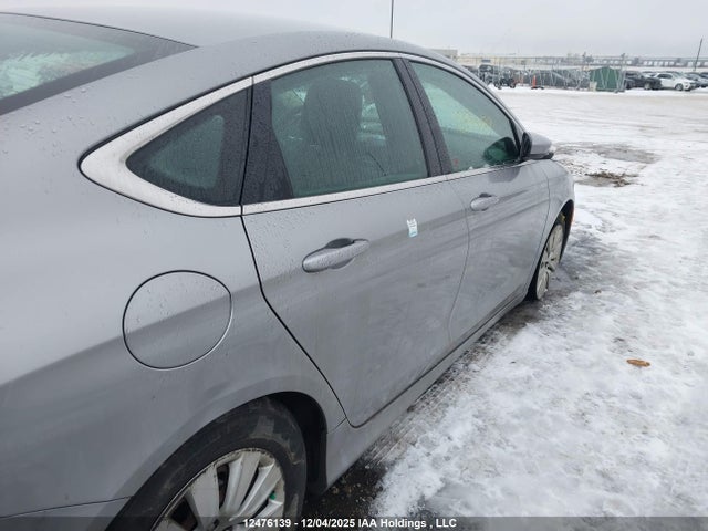 1C3CCCFB2FN721595 Chrysler 200 LX