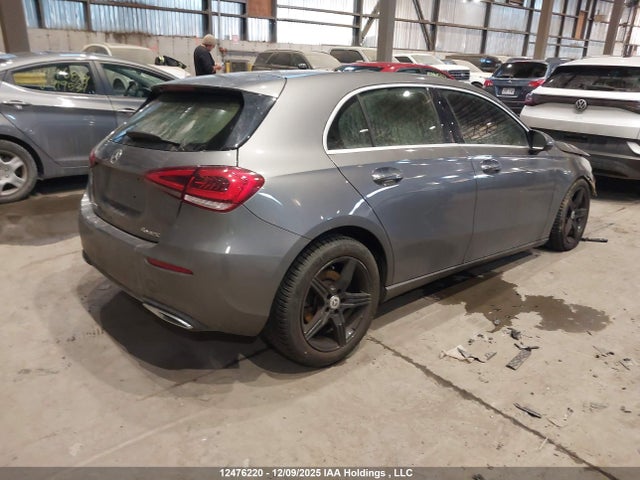 WDD3F4HB5KJ100445 Mercedes-Benz A 250 4matic