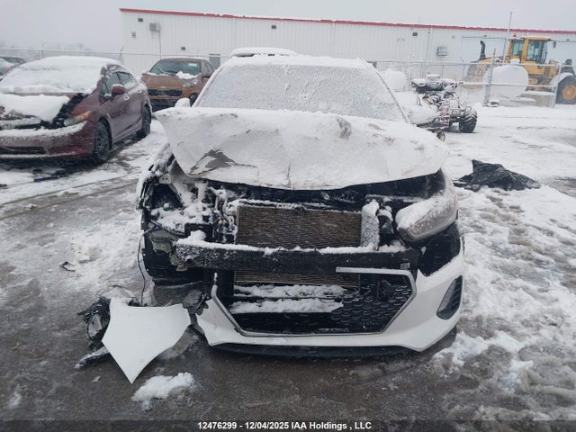 KMHH35LE6LU139069 Hyundai Elantra Gt Preferred Auto