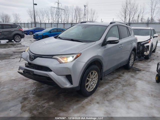 12476367 :رقم المزاد ، 2T3ZFREV6JW422897 vin ، 2018 Toyota Rav4 Le مزاد بيع