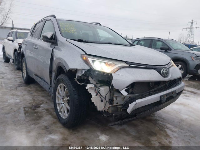 12476367 :رقم المزاد ، 2T3ZFREV6JW422897 vin ، 2018 Toyota Rav4 Le مزاد بيع