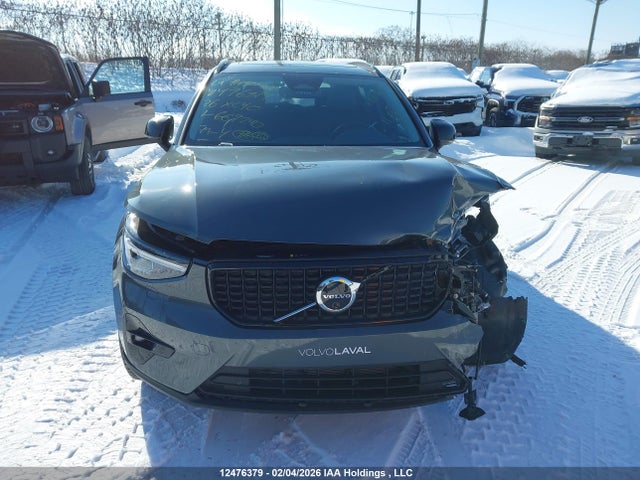 YV4L12UC9T2669240 Volvo Xc40 B5 Plus Dark Theme