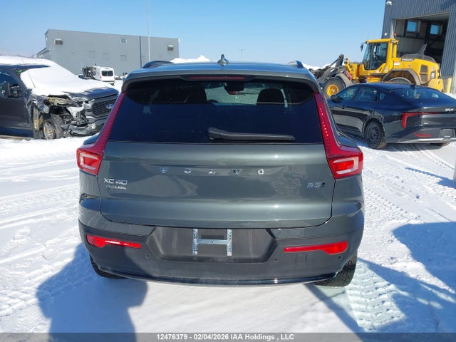 YV4L12UC9T2669240 Volvo Xc40 B5 Plus Dark Theme
