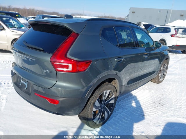 YV4L12UC9T2669240 Volvo Xc40 B5 Plus Dark Theme
