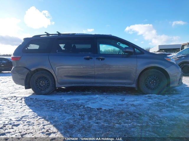 Продажа на аукционе авто 2019 Toyota Sienna 7-passenger, vin: 5TDZZ3DCXKS011820, номер лота: 12476438