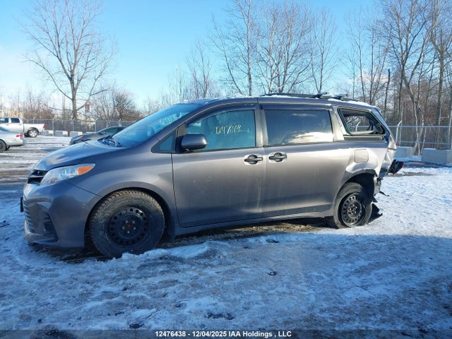 Продажа на аукционе авто 2019 Toyota Sienna 7-passenger, vin: 5TDZZ3DCXKS011820, номер лота: 12476438