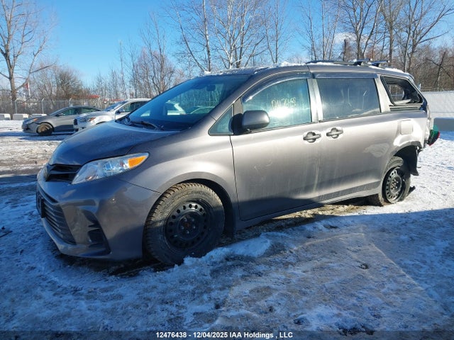 Продажа на аукционе авто 2019 Toyota Sienna 7-passenger, vin: 5TDZZ3DCXKS011820, номер лота: 12476438
