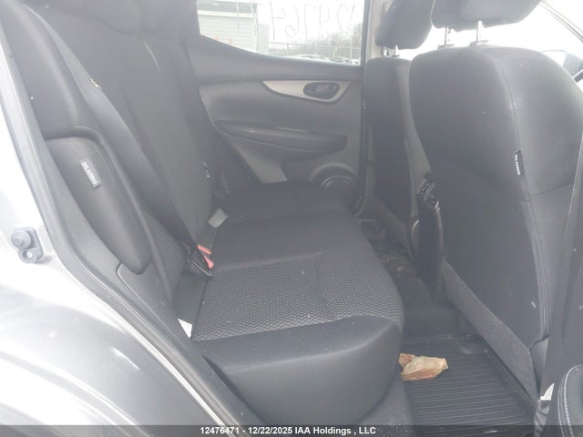 JN1BJ1AWXMW445124 Nissan Qashqai S