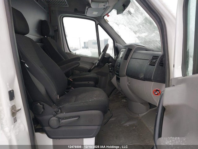 Mercedes-Benz Sprinter 2500 Standard Roof 2016 WD3BE7DD1GP337630 Image 5