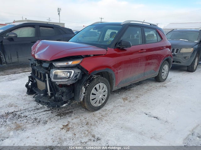 Hyundai Venue Preferred With Two-tone 2024 KMHRC8A36RU335819 Image 2