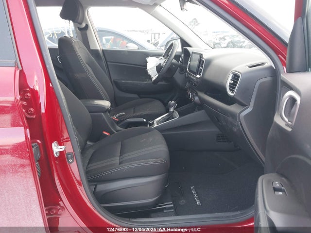 Hyundai Venue Preferred With Two-tone 2024 KMHRC8A36RU335819 Image 5