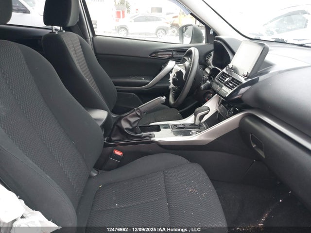 JA4ATUAA8NZ613474 Mitsubishi Eclipse Cross Es