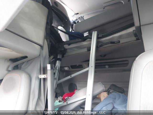 Volvo Volvo 2020 4V4NC9EH8LN243843 Image 9