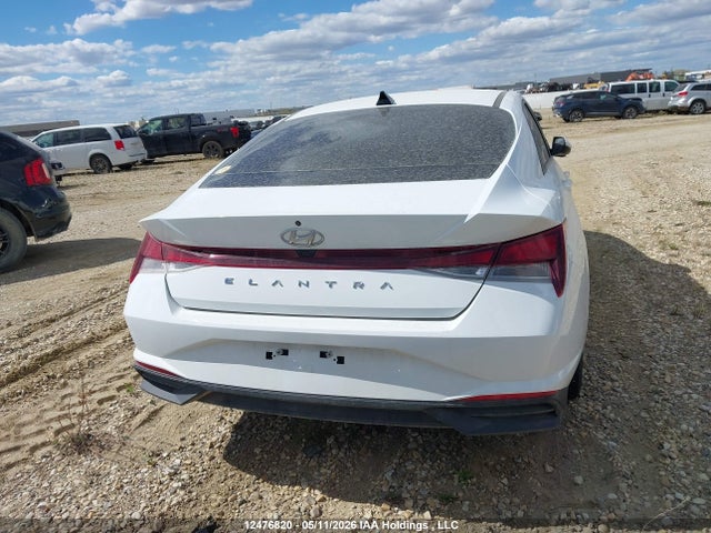 KMHLM4AG6MU114230 Hyundai Elantra Preferred Ivt