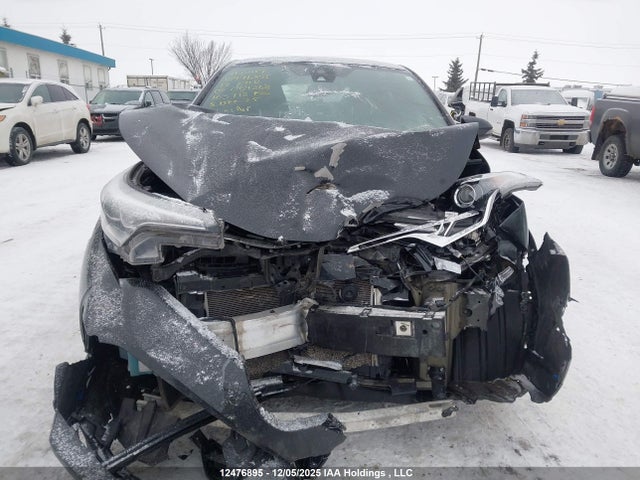 NMTKHMBXXJR064868 Toyota C-hr Xle/xle Premium