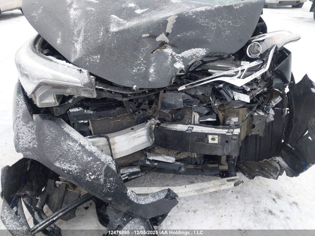 NMTKHMBXXJR064868 Toyota C-hr Xle/xle Premium