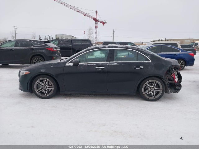 WDD3G4FB9KW010296 Mercedes-Benz A 220 4matic