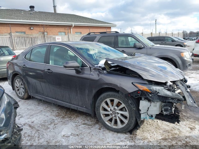 4T1G11AK6NU692777 Toyota CAMRY SE