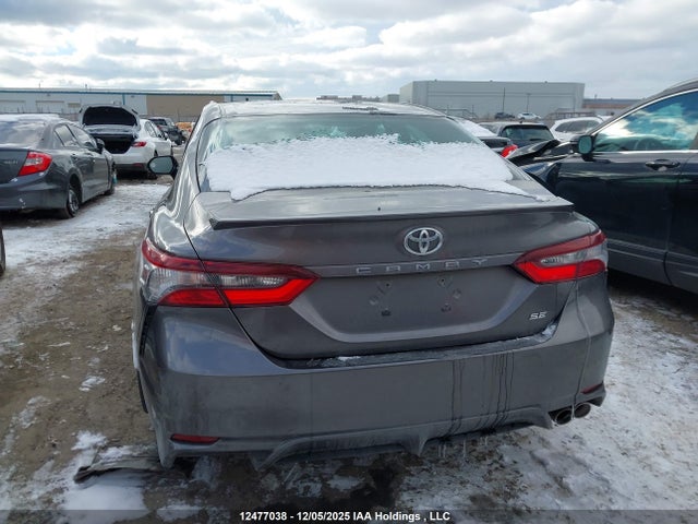 4T1G11AK6NU692777 Toyota CAMRY SE