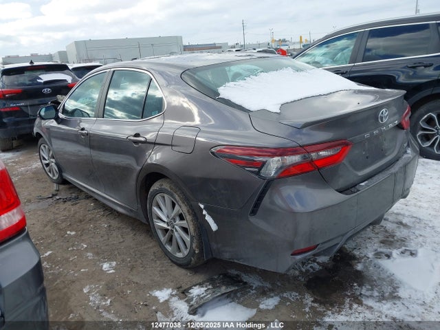 4T1G11AK6NU692777 Toyota CAMRY SE