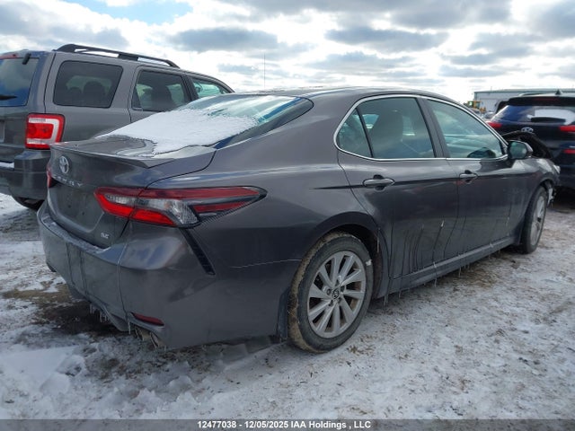 4T1G11AK6NU692777 Toyota CAMRY SE