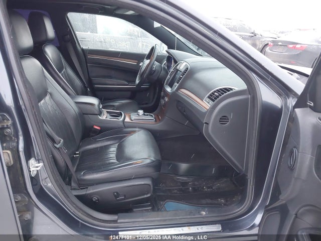 12477101 :رقم المزاد ، 2C3CCASGXHH516768 vin ، 2017 Chrysler 300 C Platinum مزاد بيع