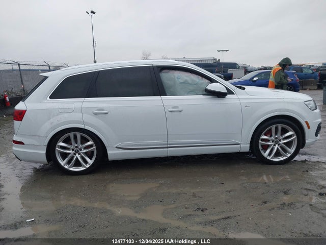 WA1WAAF72HD029127 Audi Q7 3.0t Technik