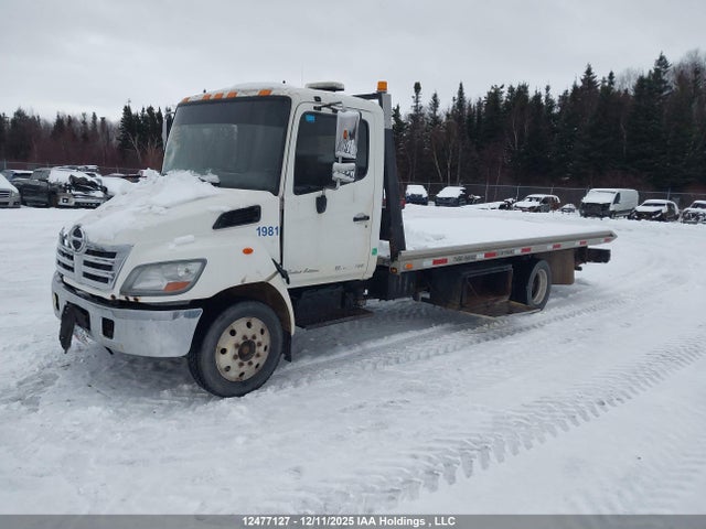12477127 :رقم المزاد ، 2AYNC6JM0A3S14572 vin ، 2010 Hino Hino 185 مزاد بيع