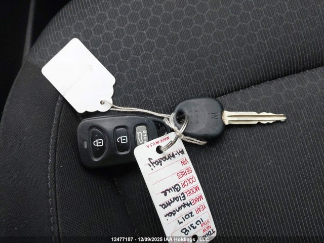 Hyundai Elantra 2017 KMHD84LF2HU125101 Image 11