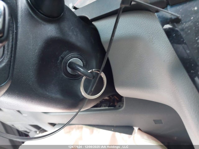 5TDZK3DC0GS742459 Toyota Sienna
